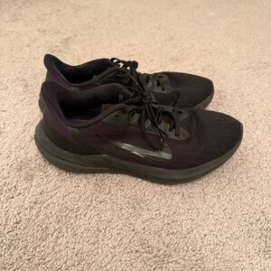 Nike Men's Black Athletic Shoes